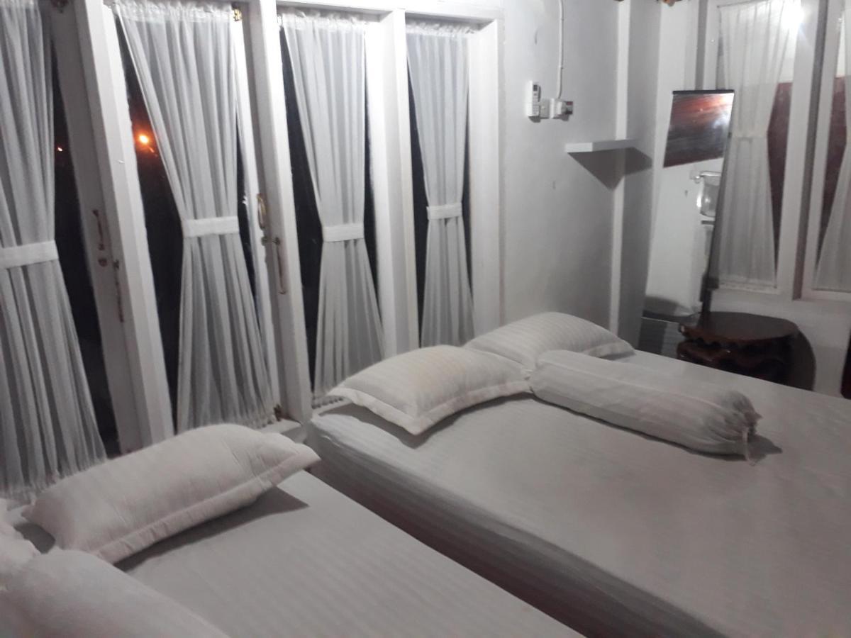 Bumimi Homestay Painan Exterior foto