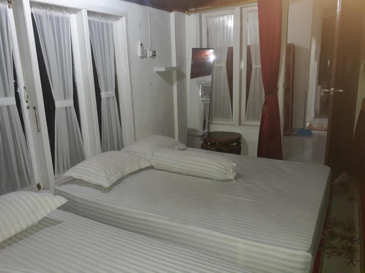 Bumimi Homestay Painan Exterior foto